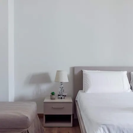 Vatican Pertusa Luxury 6 Rooms And Living King Apartment Vatican View