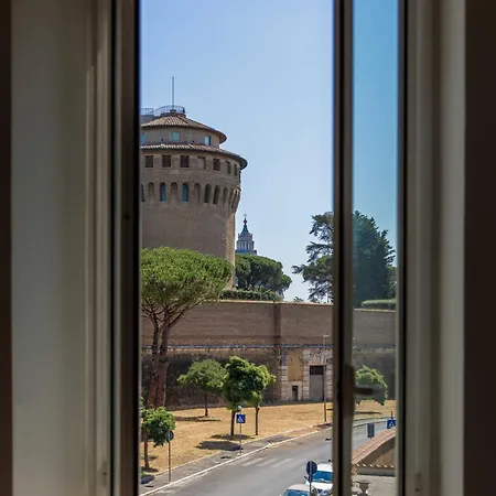 Vatican Pertusa Luxury 6 Rooms And Living King Apartment Vatican View *