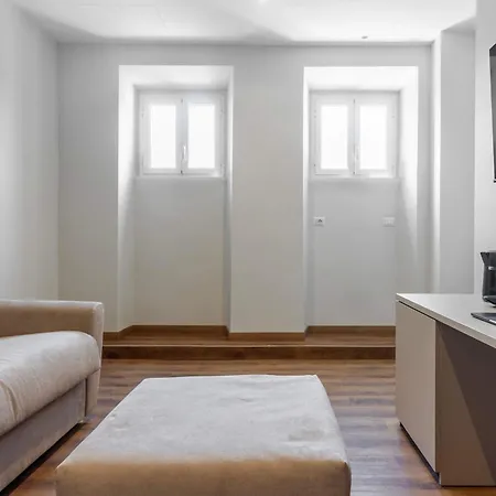 Vatican Pertusa Luxury 6 Rooms And Living King Apartment Vatican View