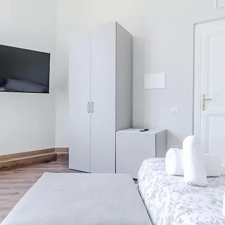 Vatican Pertusa Luxury 6 Rooms And Living King Apartment Vatican View Apartmán *