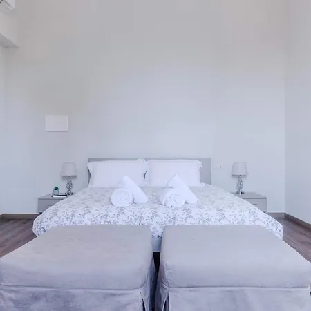 Vatican Pertusa Luxury 6 Rooms And Living King Apartment Vatican View Apartmán