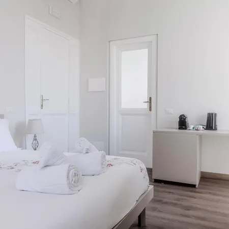 Vatican Pertusa Luxury 6 Rooms And Living King Apartment Vatican View *